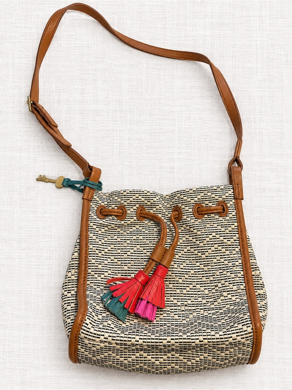 Fossil Woven Bucket Crossbody Bag Tan Leather Tassel Key Charm